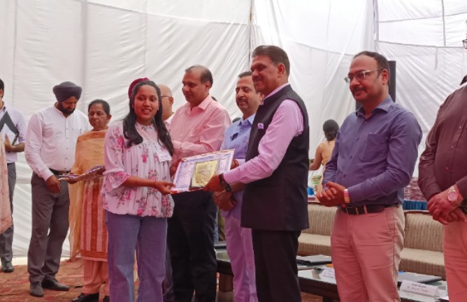ਮੋਦੀ ਕਾਲਜ ਨੇ ਦੋ ਗੋਲਡ ਮੈਡਲ ਜੇਤੂਆਂ ਸਮੇਤ 410 ਤੋਂ ਵੱਧ ਵਿਦਿਆਰਥੀਆਂ ਨੂੰ ਕੀਤਾ ਸਨਮਾਨਤ 
